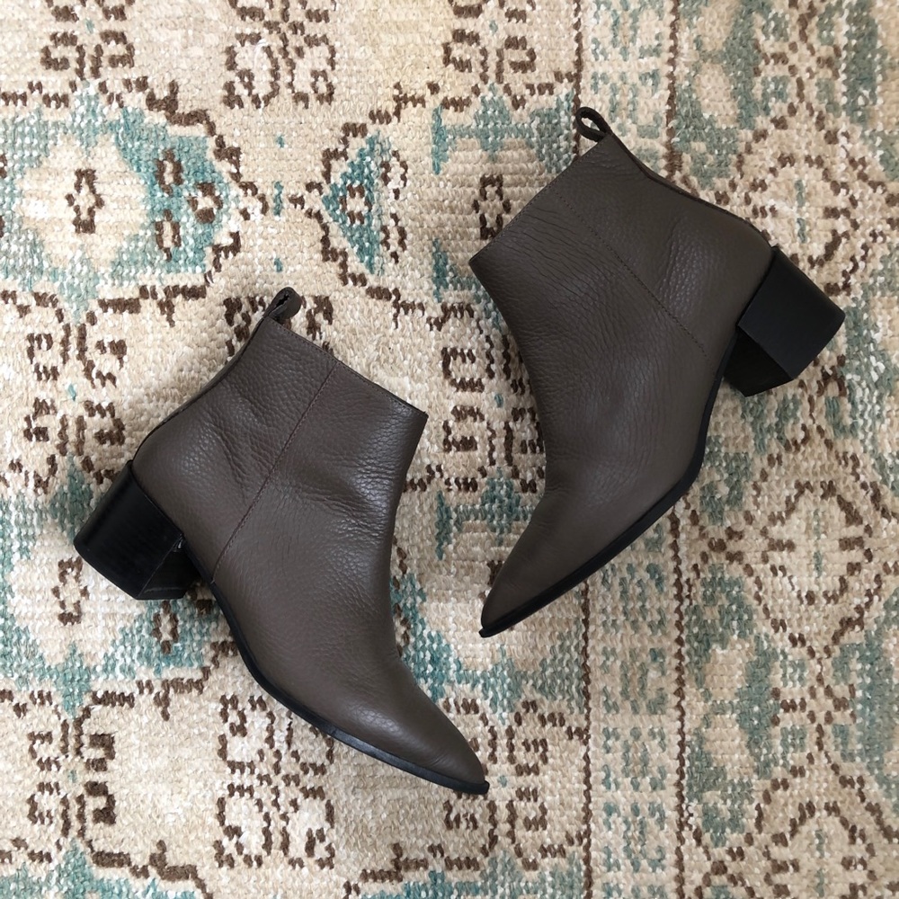 Everlane Taupe Leather Pointed-Toe Ankle Boots